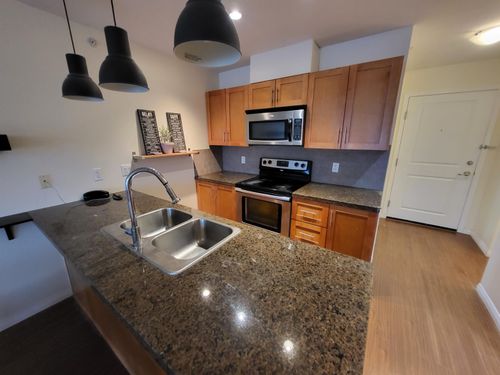 306-5000 Imperial St, Burnaby, BC, V5J1C8 | Card Image
