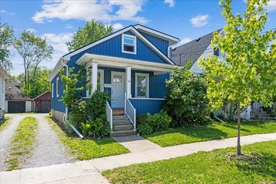 14 Manning St, House other with 2 bedrooms, 1 bathrooms and 4 parking in Saint Catharines ON | Image 1