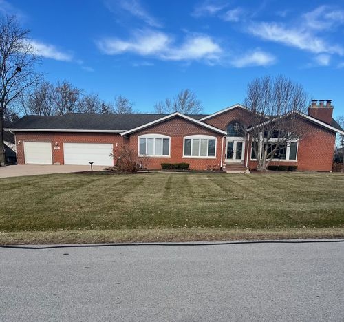 600 Ahlstrand Rd, Glen Ellyn, IL, 60137-7108 | Card Image