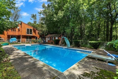 17 Crowningshield Dr, Paxton, MA, 01612-1253 | Card Image