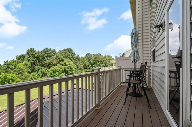 1004 Pointe View Dr, Townhouse with 3 bedrooms, 3 bathrooms and 2 parking in Mars PA | Image 9