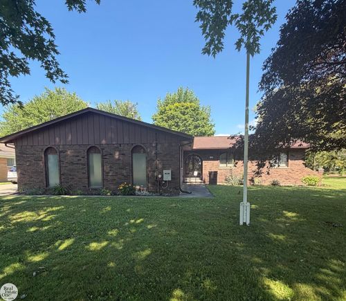 5374 Pointe Dr, East China, MI, 48054-4166 | Card Image