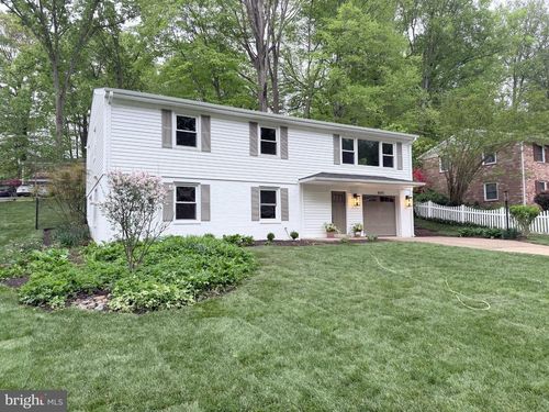 8615 Kerry Ln, SPRINGFIELD, VA, 22152-3204 | Card Image