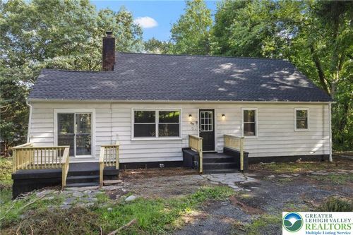 355 E Brown St, East Stroudsburg, PA, 18301-9101 | Card Image