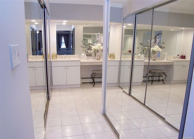 Primary ensuite to bedroom | Image 19