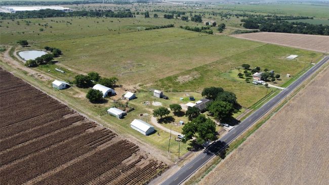 9919 Bohacek Rd, Home with 3 bedrooms, 2 bathrooms and 4 parking in Beasley TX | Image 8