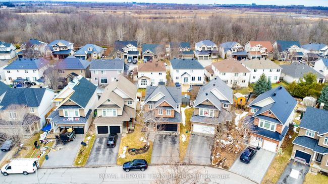 817 Feather Moss Way, House other with 4 bedrooms, 4 bathrooms and 4 parking in Gloucester ON | Image 4