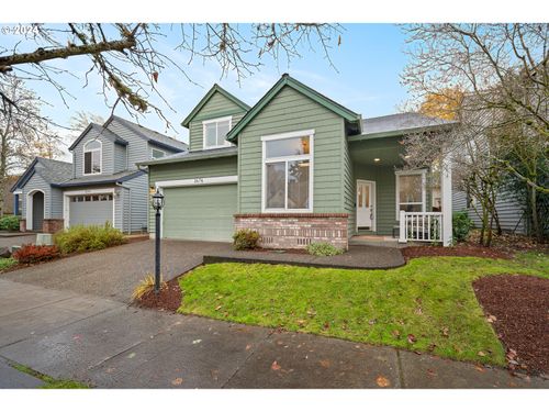 2676 Ne Charlois Dr, Hillsboro, OR, 97124 | Card Image