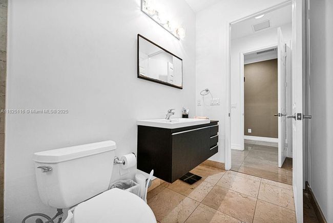 3521 Forest View Cir, House other with 5 bedrooms, 5 bathrooms and null parking in Fort Lauderdale FL | Image 36