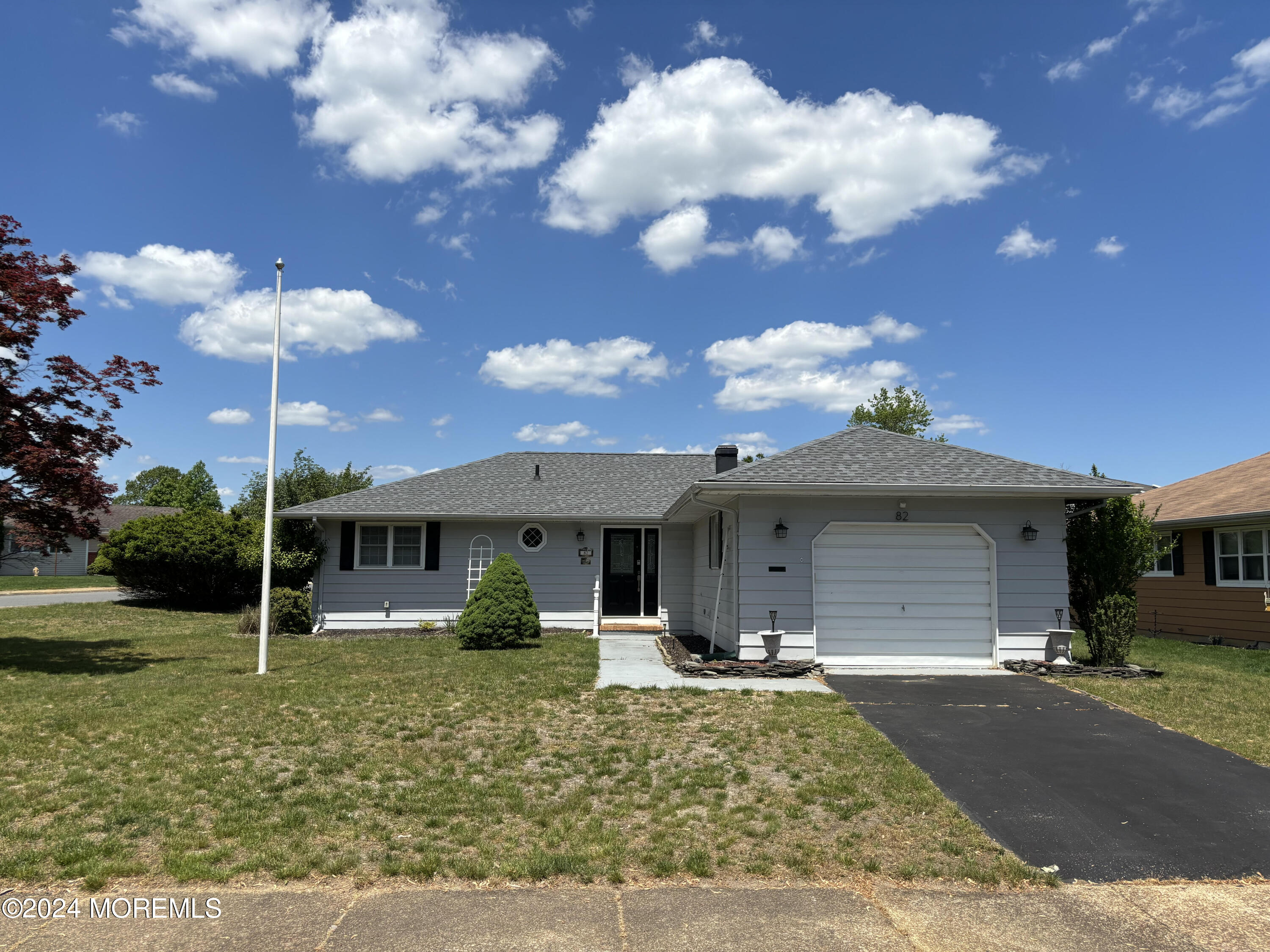 Barbados Dr, Toms River, NJ 08757