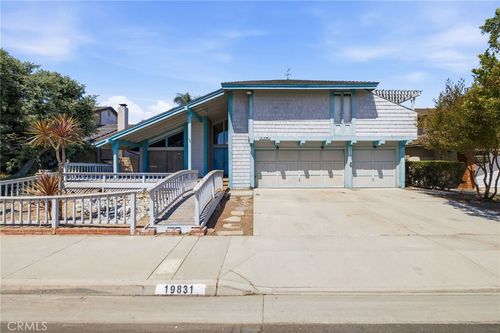 19831 Flagstone Ln, Huntington Beach, CA, 92646-3820 | Card Image