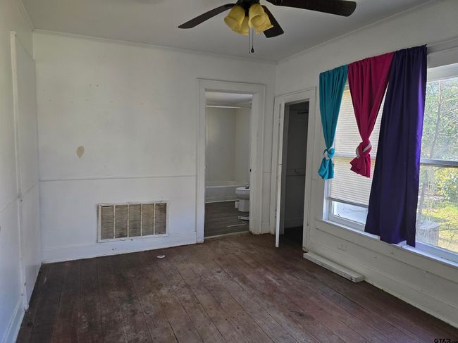 128 Hickory St, House other with 4 bedrooms, 3 bathrooms and null parking in Pittsburg TX | Image 9