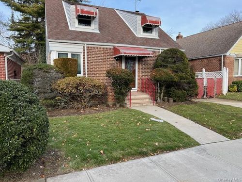 231 128th Rd, Springfield Gardens, NY, 11413-1310 | Card Image