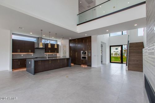 15-100 W Northern Ave, Phoenix, AZ, 85021-7267 | Card Image