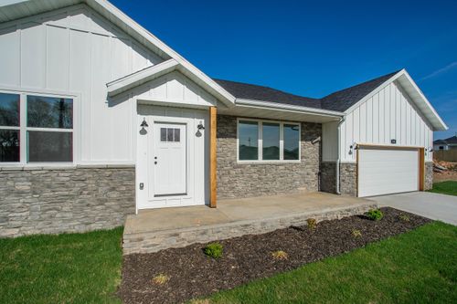 1213 N London Pl, Republic, MO, 65738-5515 | Card Image