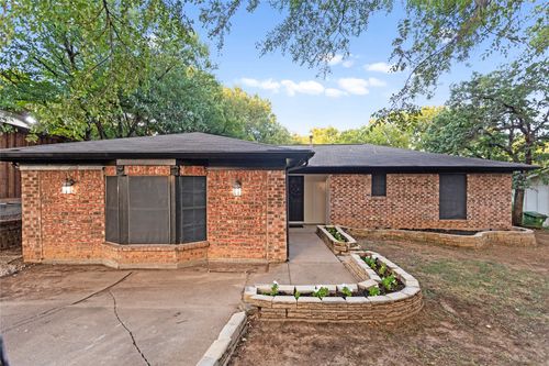 7024 Payte Ln, North Richland Hills, TX, 76182-3513 | Card Image