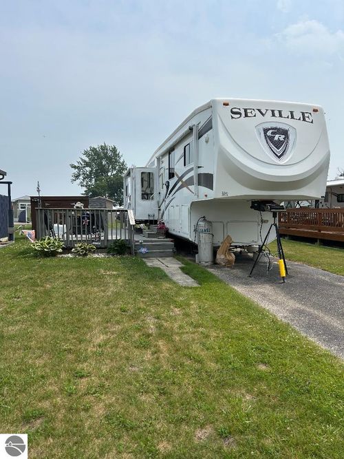 3675 E Michigan Ave, Au Gres, MI, 48703-9795 | Card Image