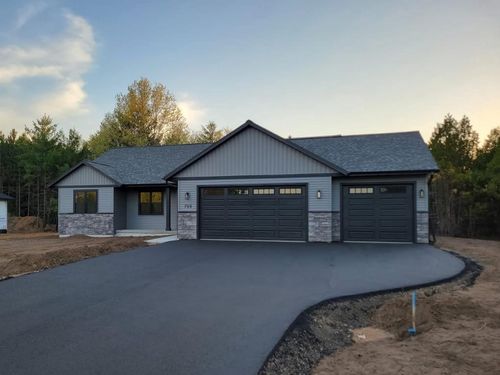 790 Torrey Pines Way, PLOVER, WI, 54467 | Card Image
