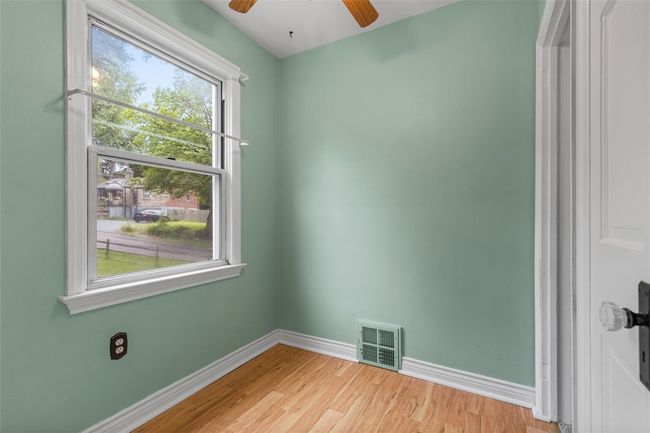 Breakfast nook | Image 22