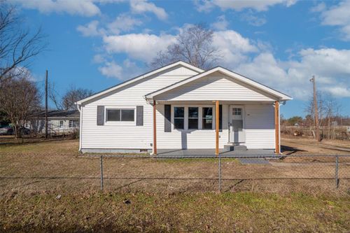 903 Victory St, Lilbourn, MO, 63862-9210 | Card Image