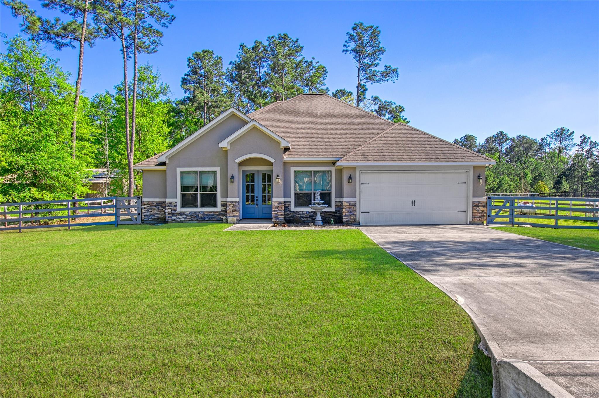 Residential in Splendora 2