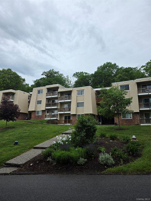 234 Fox Run Ln, Carmel, NY, 10512-2350 | Card Image