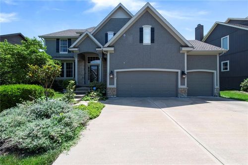 3713 155th St, Overland Park, KS, 66224-3982 | Card Image