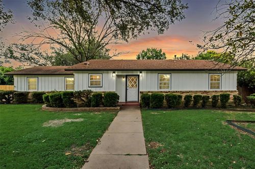 1108 Springdale Rd, Bedford, TX, 76021-4260 | Card Image