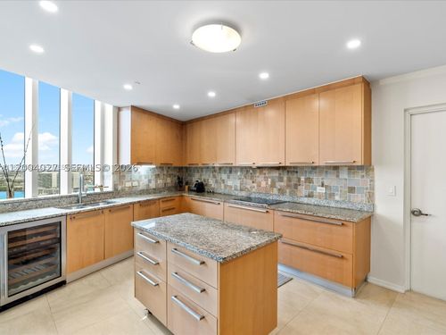 406-16001 Collins Ave, Sunny Isles Beach, FL, 33160-5512 | Card Image