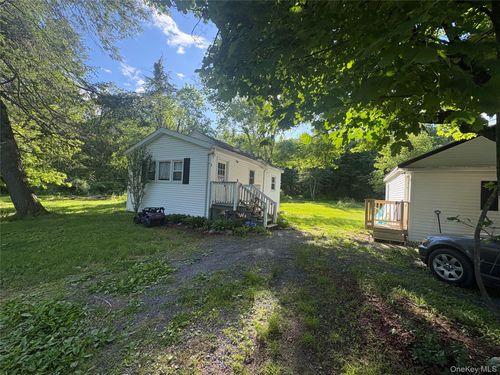 6-1 Royal Acres Dr, Middletown, NY, 10940-7660 | Card Image