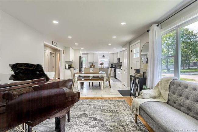 Wide open floor plan | Image 10