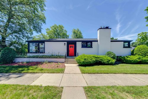 4021 W Estes Ave, Lincolnwood, IL, 60712-2305 | Card Image
