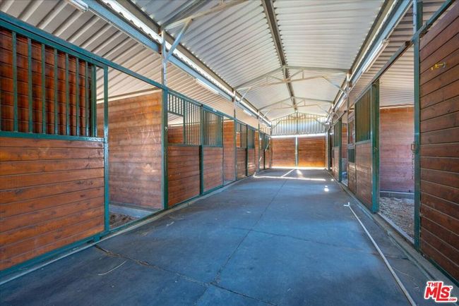 Stalls | Image 58
