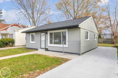 23108 Pilgrim Ave, Hazel Park, MI, 48030-2909 | Card Image