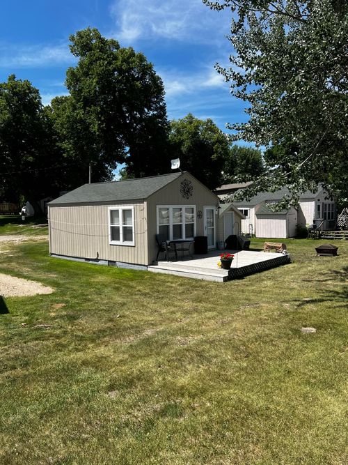 1208 E Lake St, Osakis, MN, 56360-8343 | Card Image