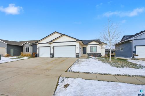 4024 S Appollonia Ct, Sioux Falls, SD, 57110-7548 | Card Image