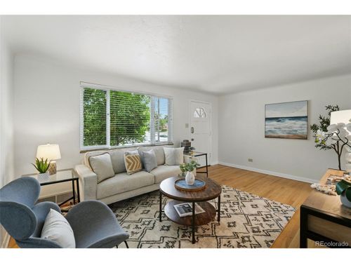 1376 Ivanhoe St, Denver, CO, 80220-2627 | Card Image
