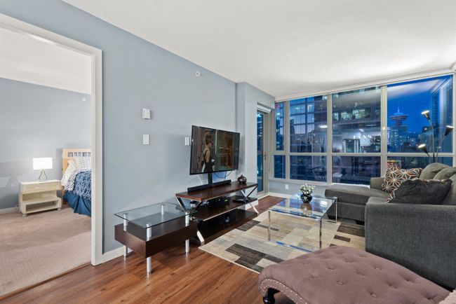 903 - 833 Seymour Street, Condo with 2 bedrooms, 0 bathrooms and 1 parking in Vancouver BC | Image 4