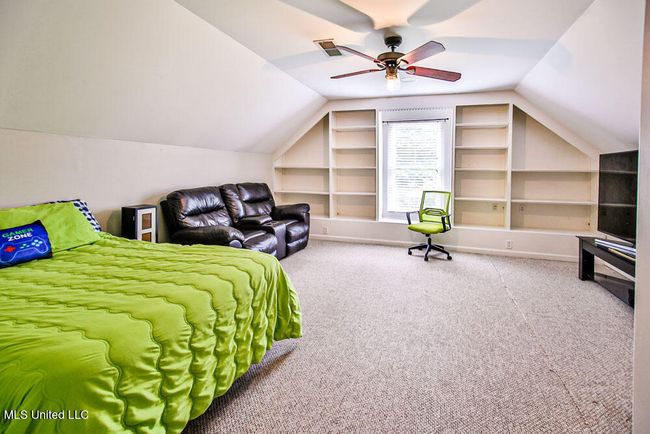 Bedroom 1 upstairs | Image 30