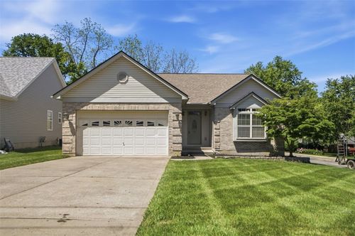 8109 Mulberry St, Maineville, OH, 45039-8831 | Card Image