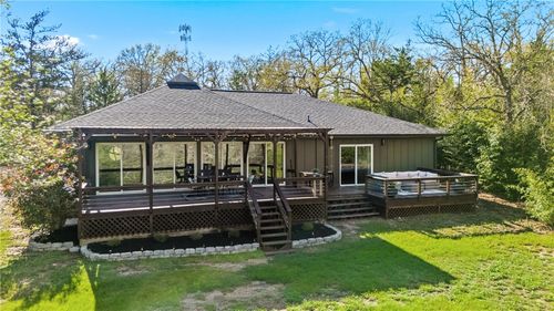 8052 Perry Ln, College Station, TX, 77845-8077 | Card Image