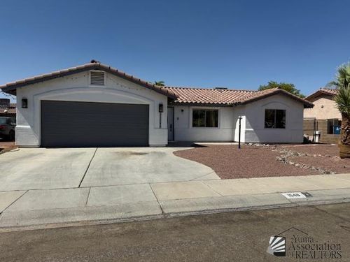 11148 E 24th Ln, Yuma, AZ, 85367-8932 | Card Image