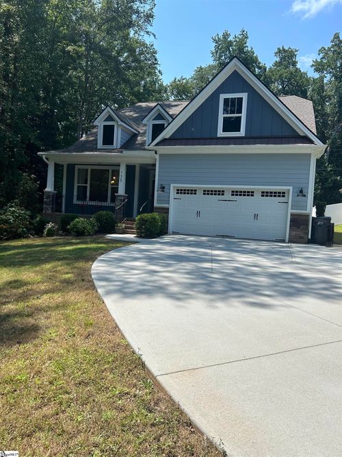 135 All Star Way, Greenville, SC, 29615-3601 | Card Image