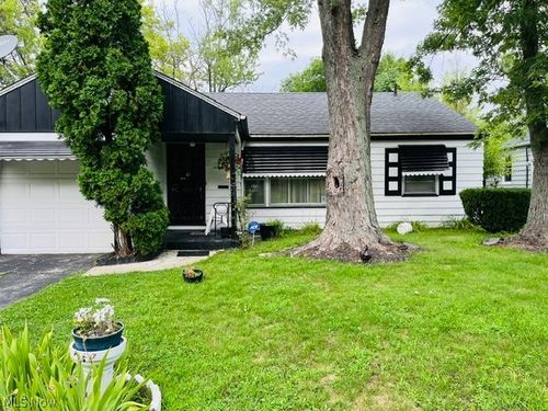 2465 Belvoir Boulevard, Cleveland, OH, 44121 | Card Image