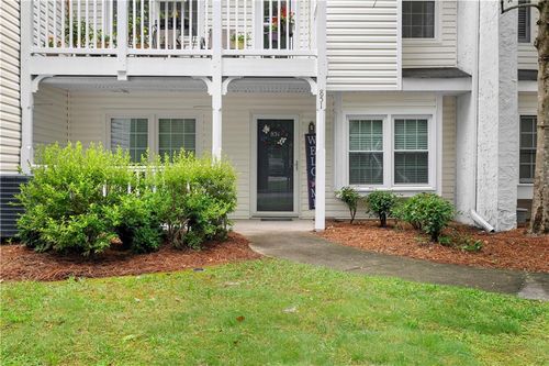 851 Cavalry Dr Sw, Marietta, GA, 30064-4601 | Card Image