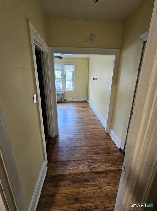 27-29 Orange St, Hartford, CT, 06106 | Card Image