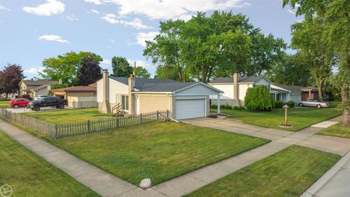 14103 Heritage Rd, Sterling Heights, MI, 48312-6534 | Card Image