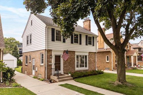 5825 N Bay Ridge Avenue, Whitefish Bay, WI, 53217 | Card Image