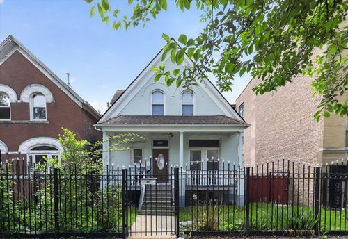 g-3651 W Wabansia Ave, Chicago, IL, 60647-4742 | Card Image