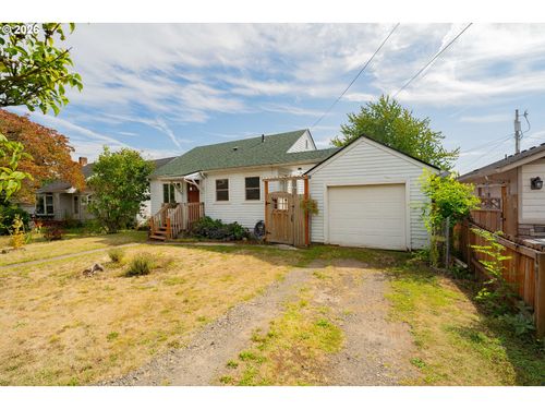 3802 C St, Washougal, WA, 98671-9031 | Card Image